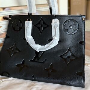 Black Embossed Tote M140